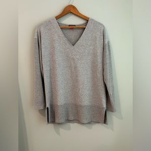 Vince Camuto gray sweater tunic